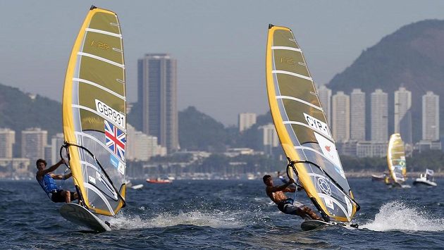 První testy na olympijských tratích v Guanabara Bay v Riu de Janeiro absolvovali závodníci ve windsurfingu. První testy na olympijských tratích v Guanabara Bay v Riu de Janeiro absolvovali závodníci ve windsurfingu.