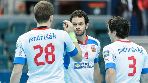 Florbalisté Matěj Jendrišák, Jiří Curney a Michal Podhráský. Florbalisté Matěj Jendrišák, Jiří Curney a Michal Podhráský.