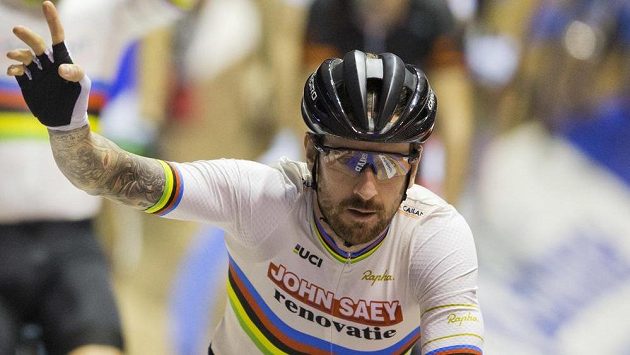 Bradley Wiggins se definitivně loučí s aktivní kariérou. Bradley Wiggins se definitivně loučí s aktivní kariérou.