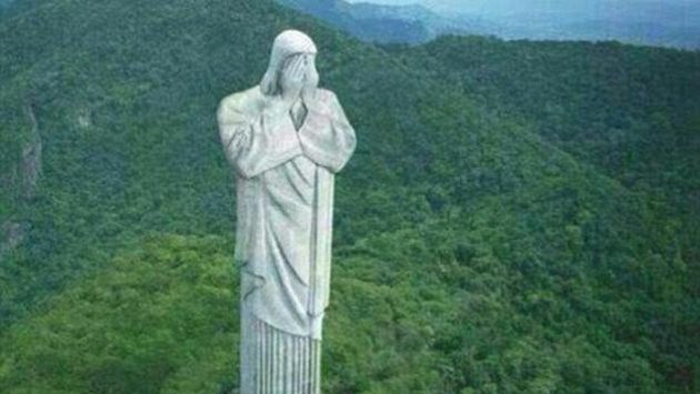 Ani Ježíš se na potupu Brazílie nemohl dívat. Ani Ježíš se na potupu Brazílie nemohl dívat.