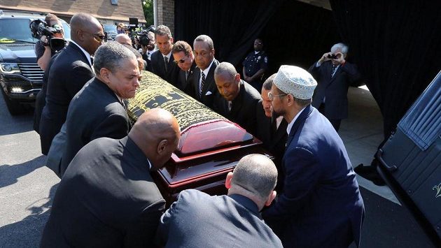 Rakev s ostatky Muhammada Aliho. Rakev s ostatky Muhammada Aliho.