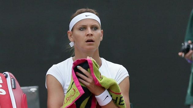 Lucie Šafářová nebyla podle kouče Roba Steckleyho ve Wimbledonu v psychické pohodě. Lucie Šafářová nebyla podle kouče Roba Steckleyho ve Wimbledonu v psychické pohodě.