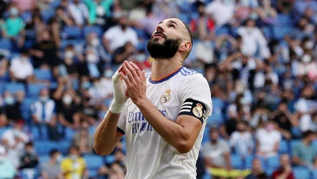 Kanonýr Realu Karim Benzema poté, co promarnil střeleckou možnost. Kanonýr Realu Karim Benzema poté, co promarnil střeleckou možnost.
