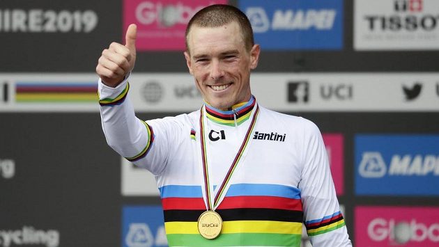 Australský cyklista Rohan Dennis obhájil na mistrovství světa v britském Harrogate zlato v časovce. Australský cyklista Rohan Dennis obhájil na mistrovství světa v britském Harrogate zlato v časovce.