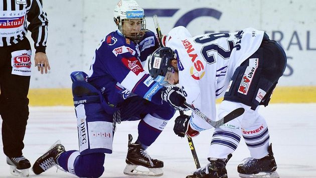 Petr Jelínek (vpravo) z Liberce a Martin Nečas z Brna. Petr Jelínek (vpravo) z Liberce a Martin Nečas z Brna.