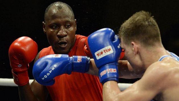 Zleva Erislandy Savón Cotilla z Kuby a český boxer Jiří Havel. Zleva Erislandy Savón Cotilla z Kuby a český boxer Jiří Havel.