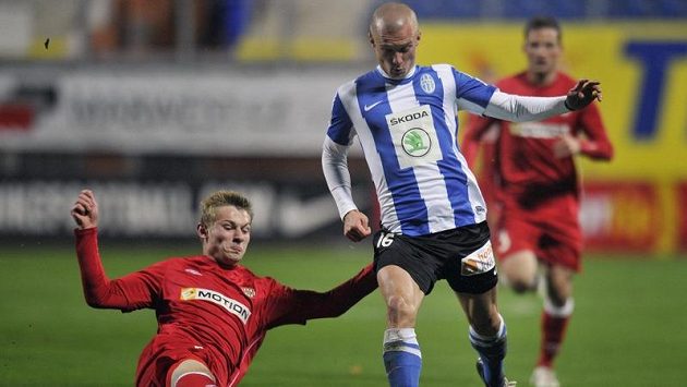 Martin Nešpor z Mladé Boleslavi (vpravo) a Jakub Brabec z Brna. Martin Nešpor z Mladé Boleslavi (vpravo) a Jakub Brabec z Brna.