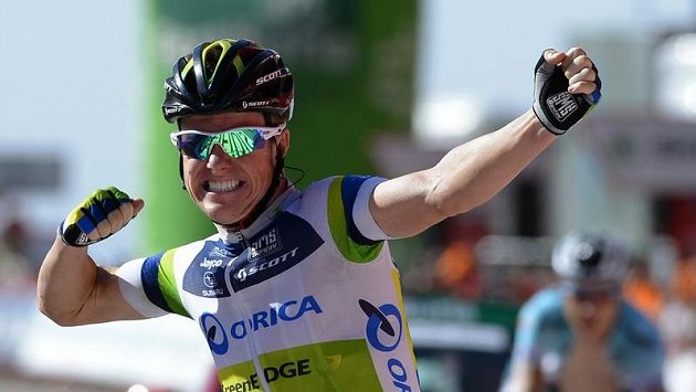 Australský cyklista Simon Clarke se raduje z vítězství čtvrté etapy Vuelty. Australský cyklista Simon Clarke se raduje z vítězství čtvrté etapy Vuelty.