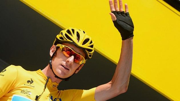 Bradley Wiggins slaví svůj triumf na slavné Tour de France Bradley Wiggins slaví svůj triumf na slavné Tour de France