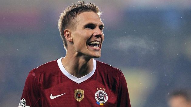 Bořek Dočkal ze Sparty slaví svůj gól proti Dukle. Bořek Dočkal ze Sparty slaví svůj gól proti Dukle.