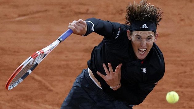 Rakouský tenista Dominic Thiem vstoupil do French Open v Paříži třísetovou výhrou. Rakouský tenista Dominic Thiem vstoupil do French Open v Paříži třísetovou výhrou.