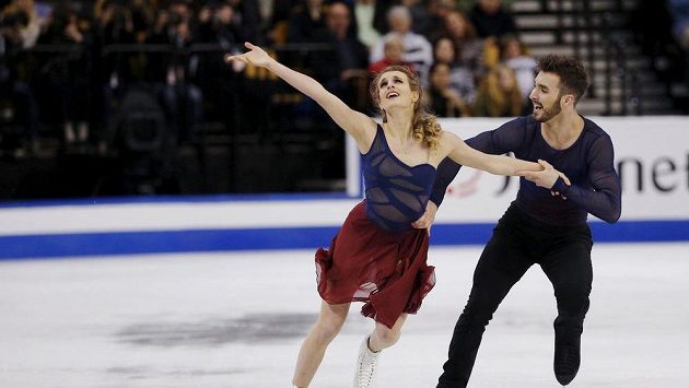 Francouzští krasobruslaři Gabriella Papadakisová a Guillaume Cizeron. Francouzští krasobruslaři Gabriella Papadakisová a Guillaume Cizeron.