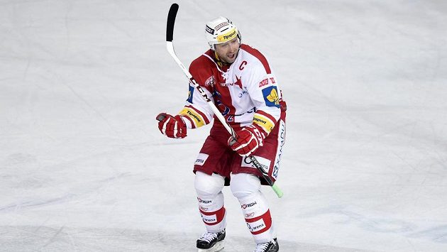 Slávista Jaroslav Bednář slaví svůj gól, kterým v poslední minutě rozhodl derby na Spartě. Slávista Jaroslav Bednář slaví svůj gól, kterým v poslední minutě rozhodl derby na Spartě.