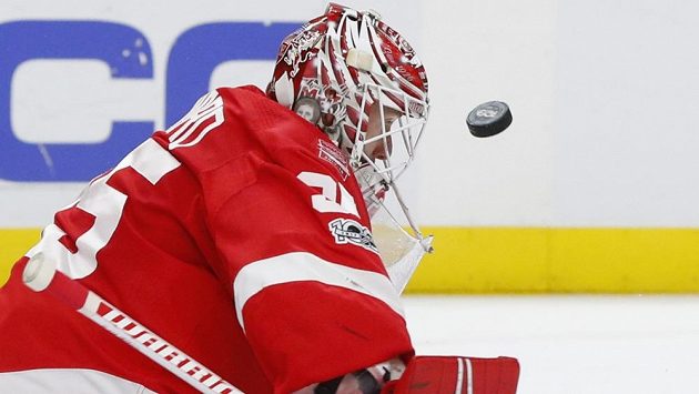 Jimmy Howard - dlouholetý gólman Detroitu nebude mít nového kouče - Ken Holland zůstává na lavičce Red Wings. Jimmy Howard - dlouholetý gólman Detroitu nebude mít nového kouče - Ken Holland zůstává na lavičce Red Wings.