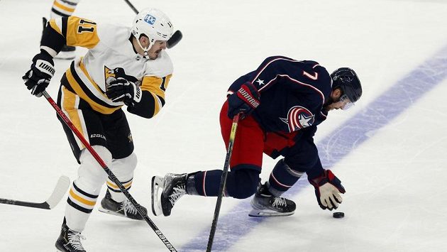 Brian Boyle (vlevo) z Pittsburghu a Sean Kuraly z Columbusu. Brian Boyle (vlevo) z Pittsburghu a Sean Kuraly z Columbusu.