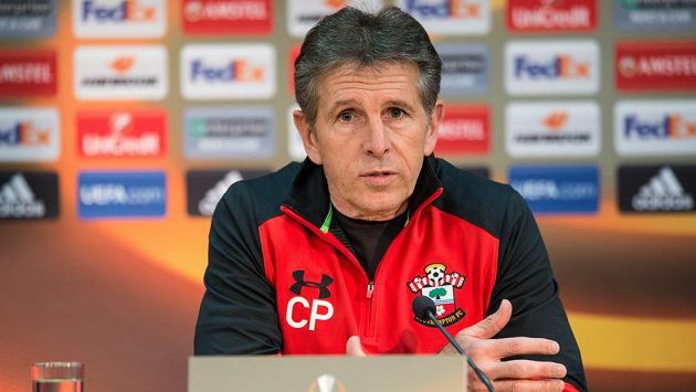 Trenér Claude Puel v době, kdy působil v Southamptonu na tiskové konferenci před utkáním se Spartou. Trenér Claude Puel v době, kdy působil v Southamptonu na tiskové konferenci před utkáním se Spartou.
