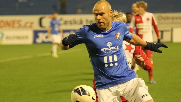 Estonský fotbalista Joel Lindpere opouští ostravský Baník. Estonský fotbalista Joel Lindpere opouští ostravský Baník.