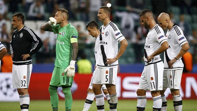 Fotbalisté Legie Varšava po nedávné prohře s Dortmundem. Fotbalisté Legie Varšava po nedávné prohře s Dortmundem.