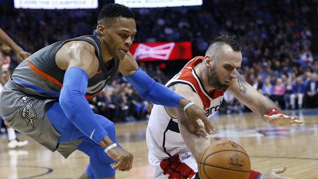 Russell Westbrook (vlevo) z Oklahoma City Russell Westbrook (vlevo) z Oklahoma City