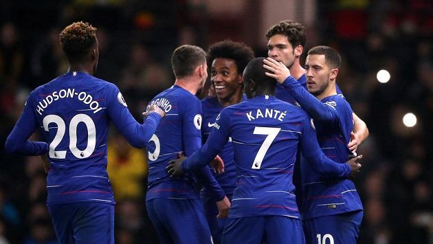 Americký fotbalista Christian Pulisic se upsal londýnské Chelsea. Americký fotbalista Christian Pulisic se upsal londýnské Chelsea.