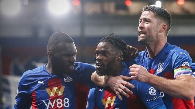 Hráči Crystal Palace budou mít od sezony nového trenéra Patricka Vieiru. Hráči Crystal Palace budou mít od sezony nového trenéra Patricka Vieiru.