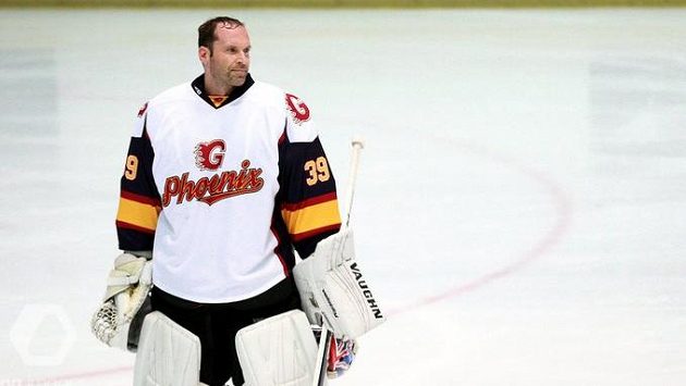 Petr Čech při svém debutu v týmu Guildford Phoenix. Petr Čech při svém debutu v týmu Guildford Phoenix.