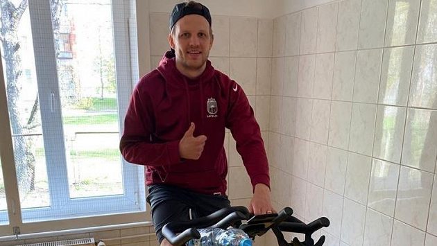 Ralfs Freibergs se zatím připravuje doma individuálně. Ralfs Freibergs se zatím připravuje doma individuálně.