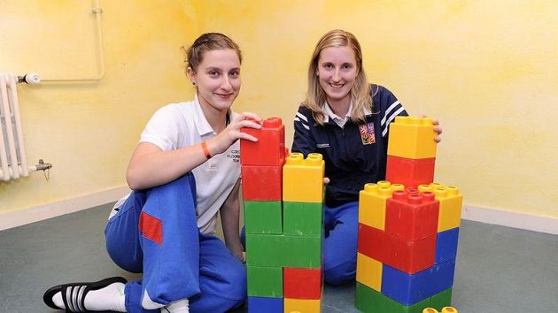 V dětství Kamila (vlevo) a Adéla Bočanovy hrami moc času netrávily, jedničkou byl pro ně florbal. V dětství Kamila (vlevo) a Adéla Bočanovy hrami moc času netrávily, jedničkou byl pro ně florbal.