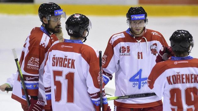 Zleva David Ostřížek, Jan Švrček, Lukáš Klimek a Matěj Kořenek z Olomouce. Zleva David Ostřížek, Jan Švrček, Lukáš Klimek a Matěj Kořenek z Olomouce.