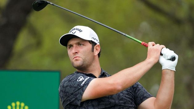Španělský golfista Jon Rahm během turnaje WGC Dell Technologies Match Play v Austinu. Španělský golfista Jon Rahm během turnaje WGC Dell Technologies Match Play v Austinu.