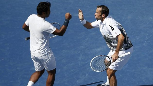 Úspěšná dvojice Leander Paes (vlevo) a Radek Štěpánek. Úspěšná dvojice Leander Paes (vlevo) a Radek Štěpánek.