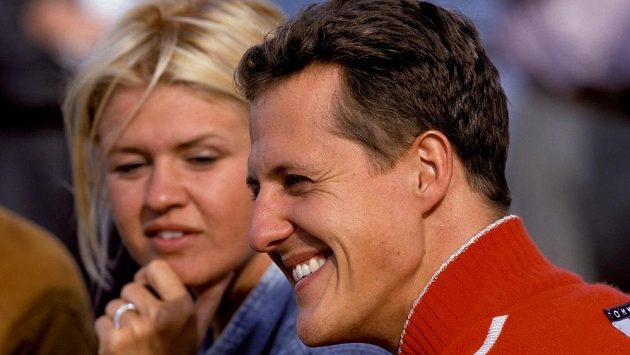 Bývalý pilot formule 1 Michael Schumacher. Bývalý pilot formule 1 Michael Schumacher.