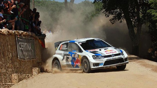 Francouz Sebastian Ogier během Italské rallye, kterou vyhrál. Francouz Sebastian Ogier během Italské rallye, kterou vyhrál.