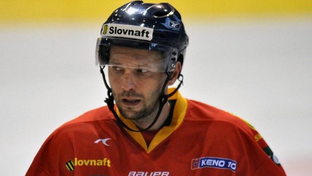 Někdejší slovenský hokejový útočník Ľubomír Hurtaj. Někdejší slovenský hokejový útočník Ľubomír Hurtaj.