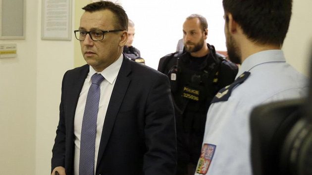 Advokát Miroslava Pelty Bronislav Šerák. Advokát Miroslava Pelty Bronislav Šerák.