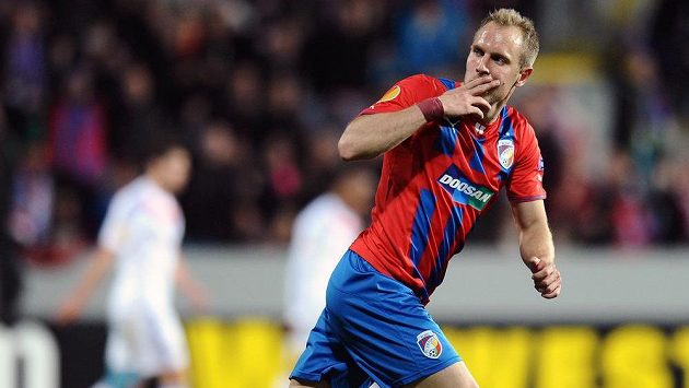 Plzeňský záložník Daniel Kolář oslavuje jeden ze svých gólů. Plzeňský záložník Daniel Kolář oslavuje jeden ze svých gólů.