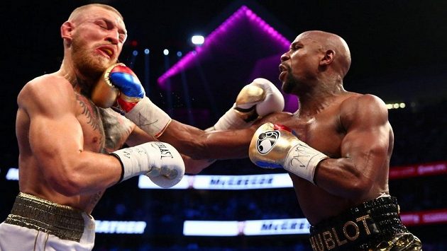 Floyd Mayweather a Conor McGregor si dali boxerský souboj na konci srpna v Las Vegas. V 10. kole vyhrál Američan. Floyd Mayweather a Conor McGregor si dali boxerský souboj na konci srpna v Las Vegas. V 10. kole vyhrál Američan.