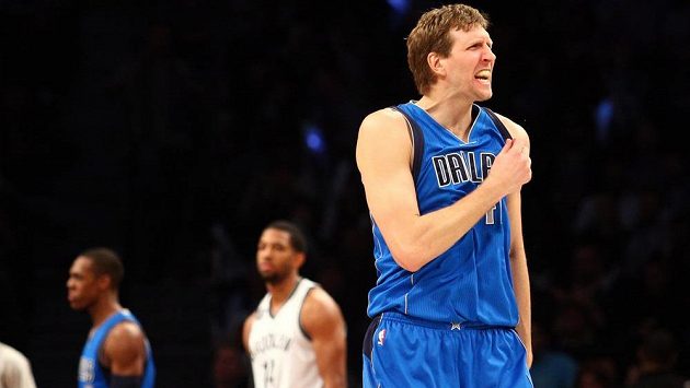 Basketbalista Dallasu Dirk Nowitzki se posunul na sedmé místo v historickém pořadí střelců. Basketbalista Dallasu Dirk Nowitzki se posunul na sedmé místo v historickém pořadí střelců.