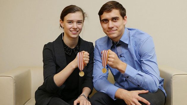 Anna Dušková a Martin Bidař, juniorští mistři světa v krasobruslení. Anna Dušková a Martin Bidař, juniorští mistři světa v krasobruslení.