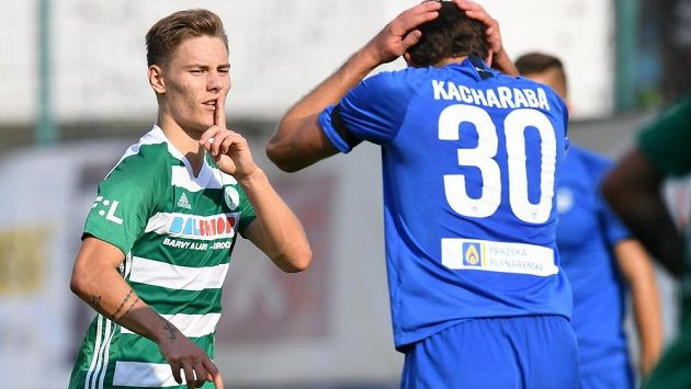 Záložník Bohemians Jan Vodháněl slaví. Jeho dvě trefy rozhodly o výhře Klokanů nad Libercem. Záložník Bohemians Jan Vodháněl slaví. Jeho dvě trefy rozhodly o výhře Klokanů nad Libercem.