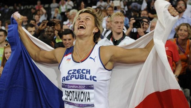 Barbora Špotáková po olympijském triumfu ve finále soutěže oštěpařek Barbora Špotáková po olympijském triumfu ve finále soutěže oštěpařek