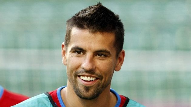 Český útočník Milan Baroš by si mohl poprvé v kariéře vyzkoušet angažmá v italské Serii A. Český útočník Milan Baroš by si mohl poprvé v kariéře vyzkoušet angažmá v italské Serii A.
