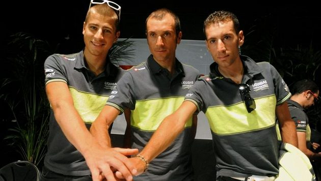 Peter Sagan (vlevo) s dalšími hvězdami týmu Liquigas Ivanem Bassem a Vincenzem Nibalim (vpravo). Peter Sagan (vlevo) s dalšími hvězdami týmu Liquigas Ivanem Bassem a Vincenzem Nibalim (vpravo).