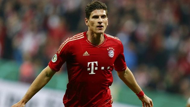 Mario Gomez se blýskl hattrickem za pouhých sedm minut hry a přispěl k vysoké výhře Bayernu. Mario Gomez se blýskl hattrickem za pouhých sedm minut hry a přispěl k vysoké výhře Bayernu.