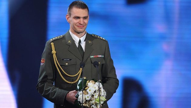 Skifař Ondřej Synek během vyhlášení ankety Sportovec roku 2013v Praze. Skifař Ondřej Synek během vyhlášení ankety Sportovec roku 2013v Praze.