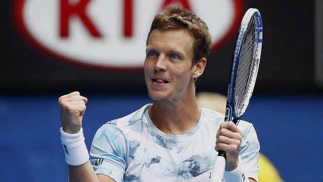 Je to tam! Po sedmnácti porážkách dokázal český tenista porazit Rafaela Nadala ve čtvrtfinále Australian Open. Je to tam! Po sedmnácti porážkách dokázal český tenista porazit Rafaela Nadala ve čtvrtfinále Australian Open.
