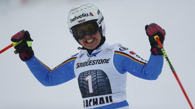 Němka Rebensburgová slaví triumf ve Flachau. Němka Rebensburgová slaví triumf ve Flachau.