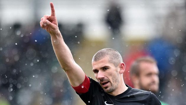 Jan Rezek si v Jablonci připsal v dresu Příbrami hned tři branky - vedle dvou tref do sítě soupeře také jednu vlastní. Jan Rezek si v Jablonci připsal v dresu Příbrami hned tři branky - vedle dvou tref do sítě soupeře také jednu vlastní.