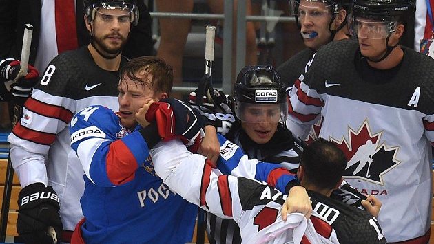 Přátelské utkání Ruska a Kanady v Soči mělo i nepřátelské momenty. Přátelské utkání Ruska a Kanady v Soči mělo i nepřátelské momenty.