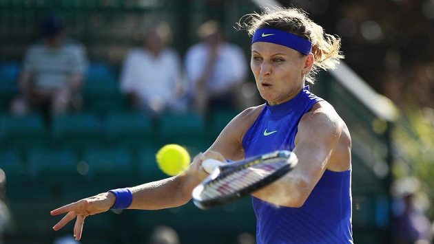 Lucie Šafářová při utkání s Chorvatkou Donnou Vekičovou. Lucie Šafářová při utkání s Chorvatkou Donnou Vekičovou.